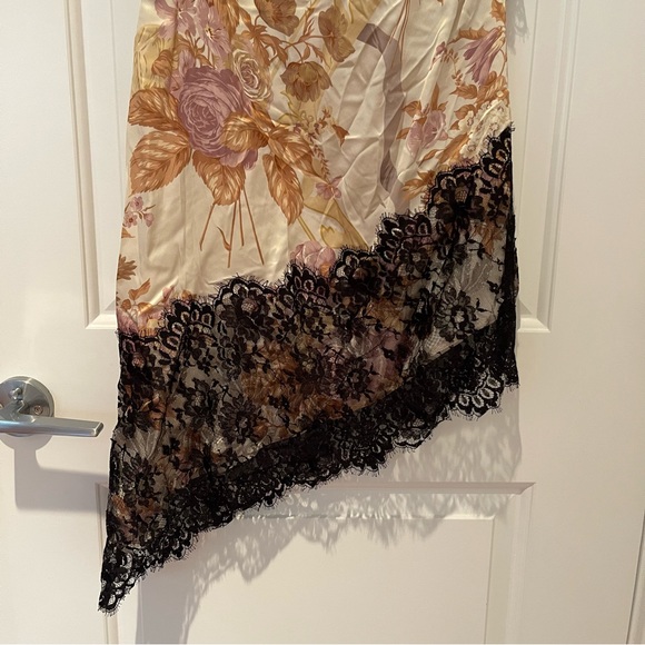 CHRISTOPHER KANE Valence And Lace Trim Ivory Dress - Picture 12 of 14